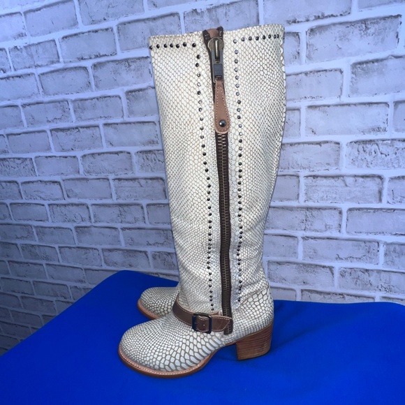 🦅NEW |•FREEBIRD BY STEVEN•| Carson White Snake Knee High Boots Size 8 - Picture 3 of 16